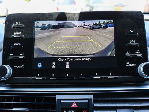Used 2018 Honda Accord LX image 23