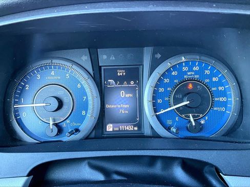 Used 2017 Toyota Sienna XLE image 23