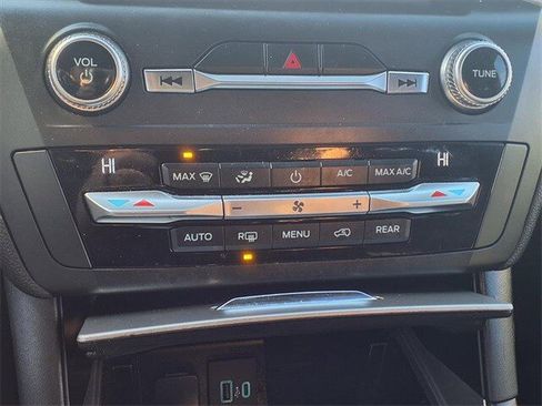 Certified 2020 Ford Explorer XLT w/ Class III Trailer Tow Package image 15