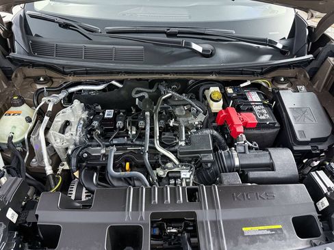 Certified 2025 Nissan Kicks SR AWD/4WD image 40