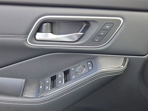 New 2026 Nissan Rogue Platinum image 24