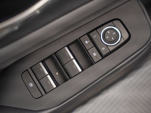 Certified 2024 Toyota Prius XLE FWD image 41
