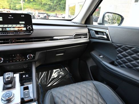 Used 2023 Mitsubishi Outlander SEL image 16