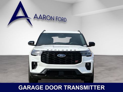 Used 2025 Ford Explorer ST AWD/4WD image 9