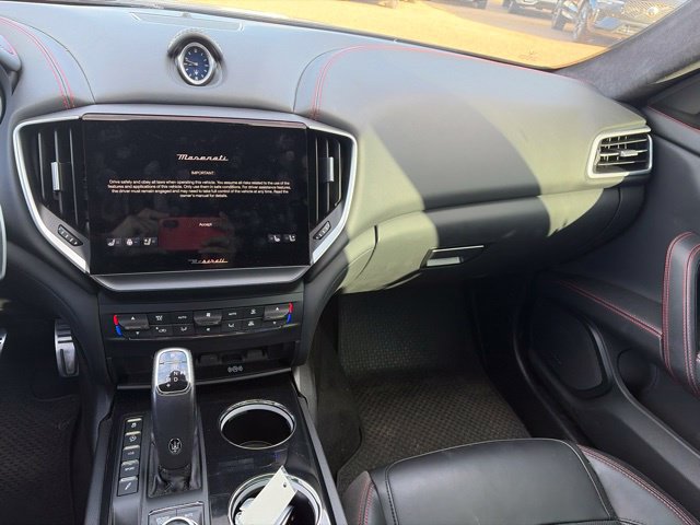 Used 2023 Maserati Ghibli Modena Q4 AWD/4WD image 14