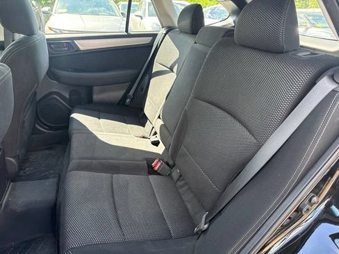 Used 2019 Subaru Outback 2.5i AWD/4WD image 16