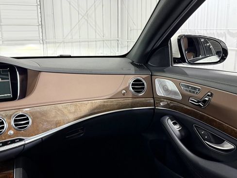 Used 2015 Mercedes-Benz S 550 4MATIC Sedan w/ Sport Package image 52