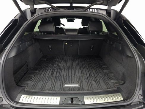 Used 2023 Land Rover Range Rover Velar R-Dynamic S image 6