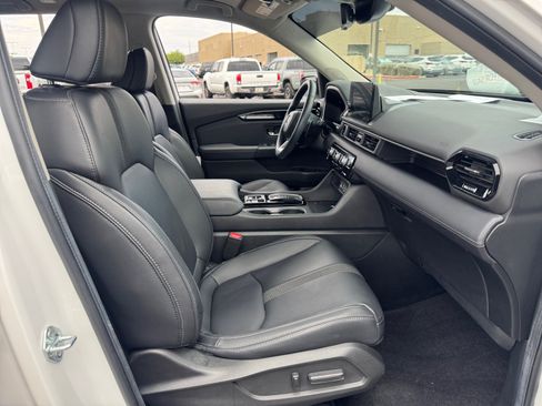 Used 2024 Honda Pilot Touring image 19