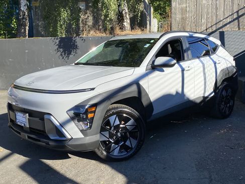 Used 2024 Hyundai Kona SEL AWD/4WD image 1