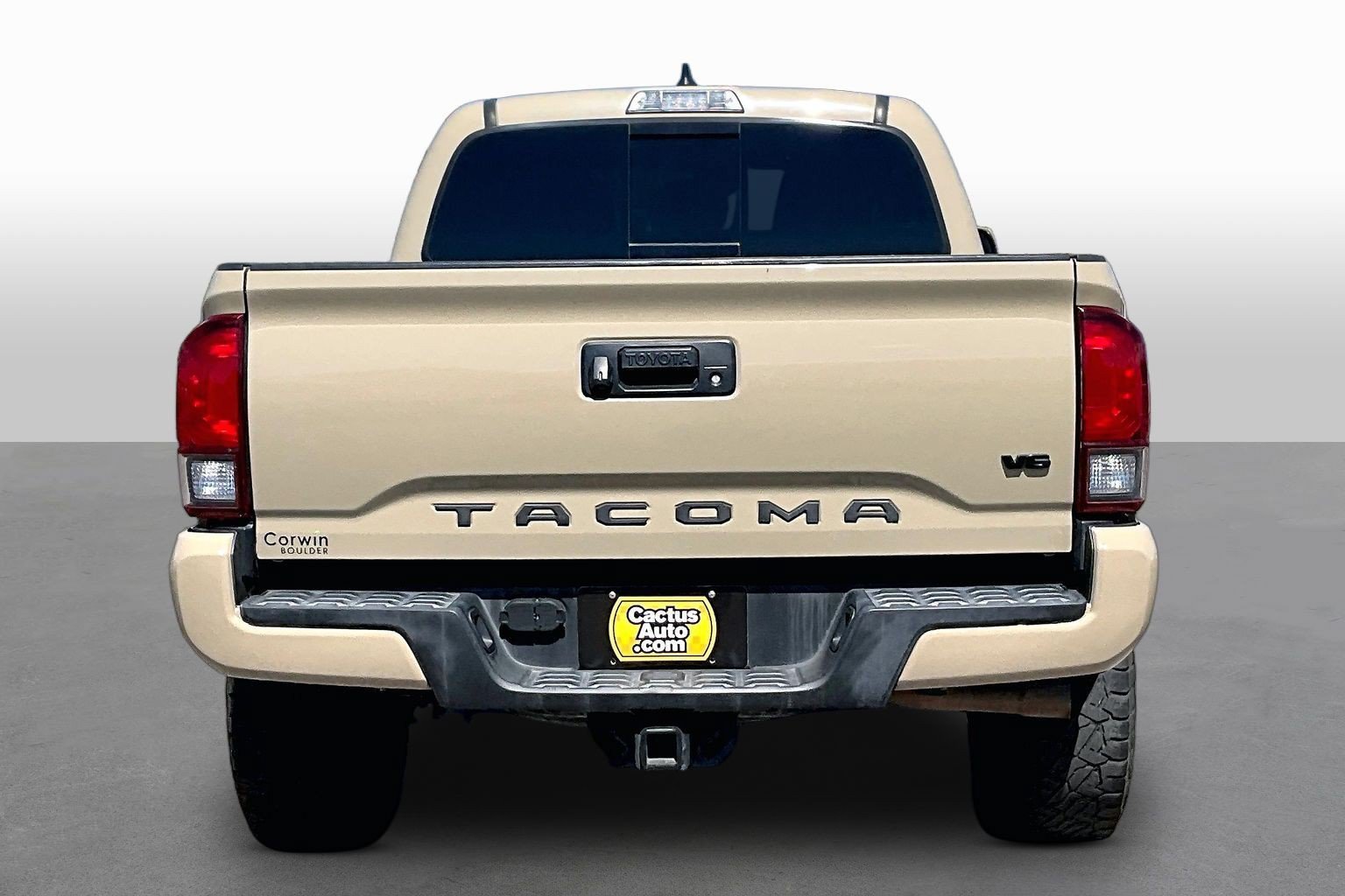 Used 2019 Toyota Tacoma TRD Sport RWD image 4