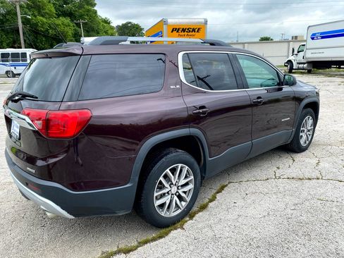 Used 2017 GMC Acadia SLE image 4