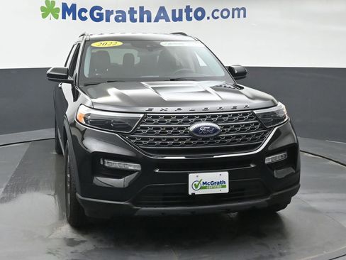 Used 2022 Ford Explorer XLT w/ Equipment Group 202A image 4