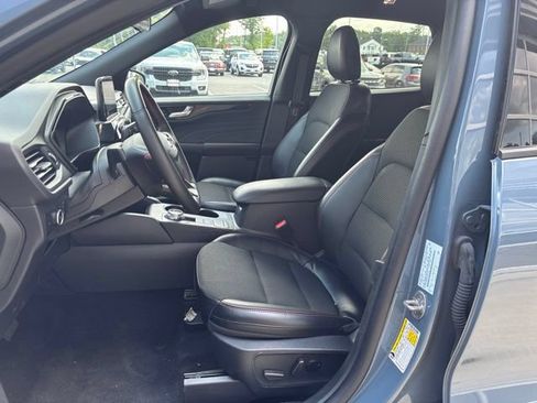 Used 2025 Ford Escape ST-Line Select AWD/4WD image 7