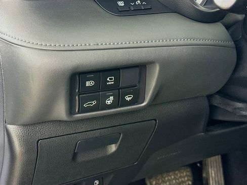 Certified 2022 Toyota Highlander Limited image 10