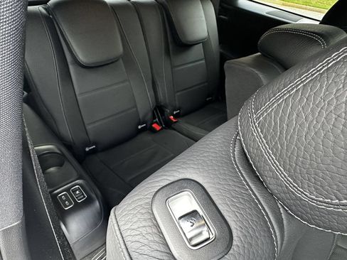 Certified 2025 Mercedes-Benz GLS 580 4MATIC image 18