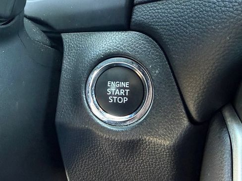 Certified 2025 Toyota RAV4 XLE FWD image 27