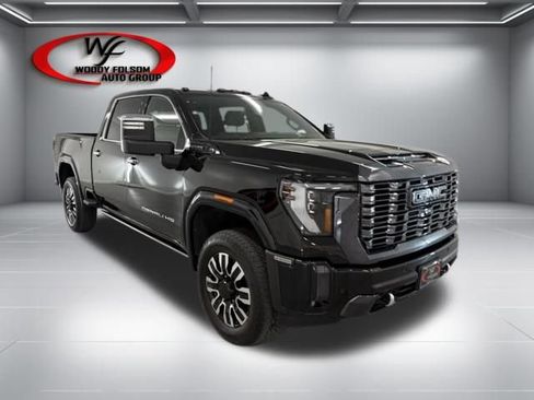 Used 2024 GMC Sierra 2500 Denali Ultimate image 3