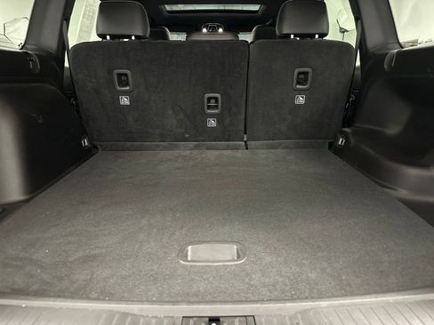 Used 2024 Jeep Grand Cherokee Altitude RWD image 15