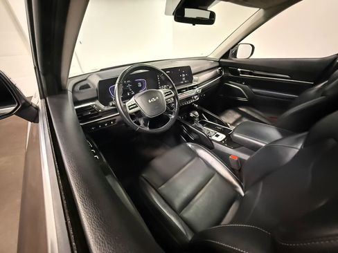 Used 2025 Kia Telluride S AWD/4WD image 58