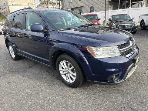 Used 2017 Dodge Journey SXT w/ Comfort/Convenience Group image 7
