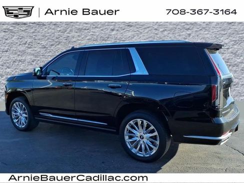 Used 2024 Cadillac Escalade Premium Luxury w/ Performance Package AWD/4WD image 8