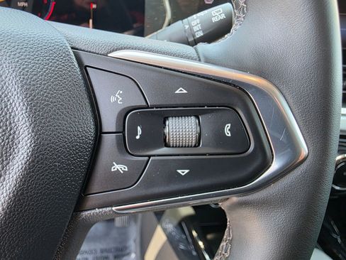 Used 2025 Chevrolet Trax LT w/ Driver Confidence Package image 30