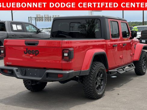 Used 2024 Jeep Gladiator Sport AWD/4WD image 5