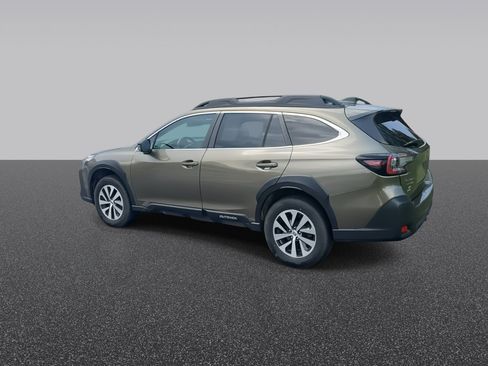 Used 2024 Subaru Outback Premium AWD/4WD image 7