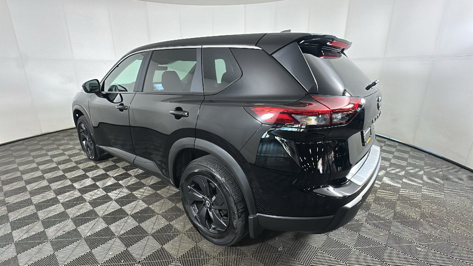 Certified 2026 Nissan Rogue SV w/ Cold Weather Package AWD/4WD image 5