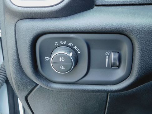 Used 2024 RAM 3500 Big Horn image 37