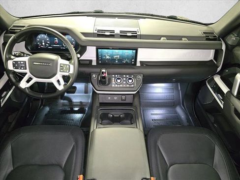 Certified 2024 Land Rover Defender 90 X-Dynamic SE image 9