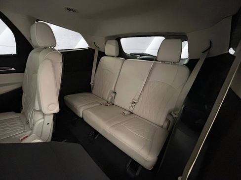 Used 2023 Buick Enclave Avenir FWD image 18