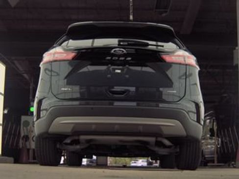 Used 2024 Ford Edge SEL w/ Convenience Package AWD/4WD image 7