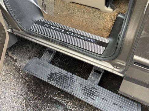 Used 2021 Chevrolet Express 3500 LS w/ Chrome Appearance Package image 22