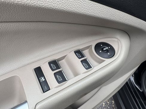 Used 2013 Ford C-MAX Energi SEL FWD image 13
