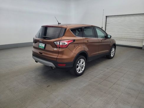 Used 2017 Ford Escape SE FWD image 9