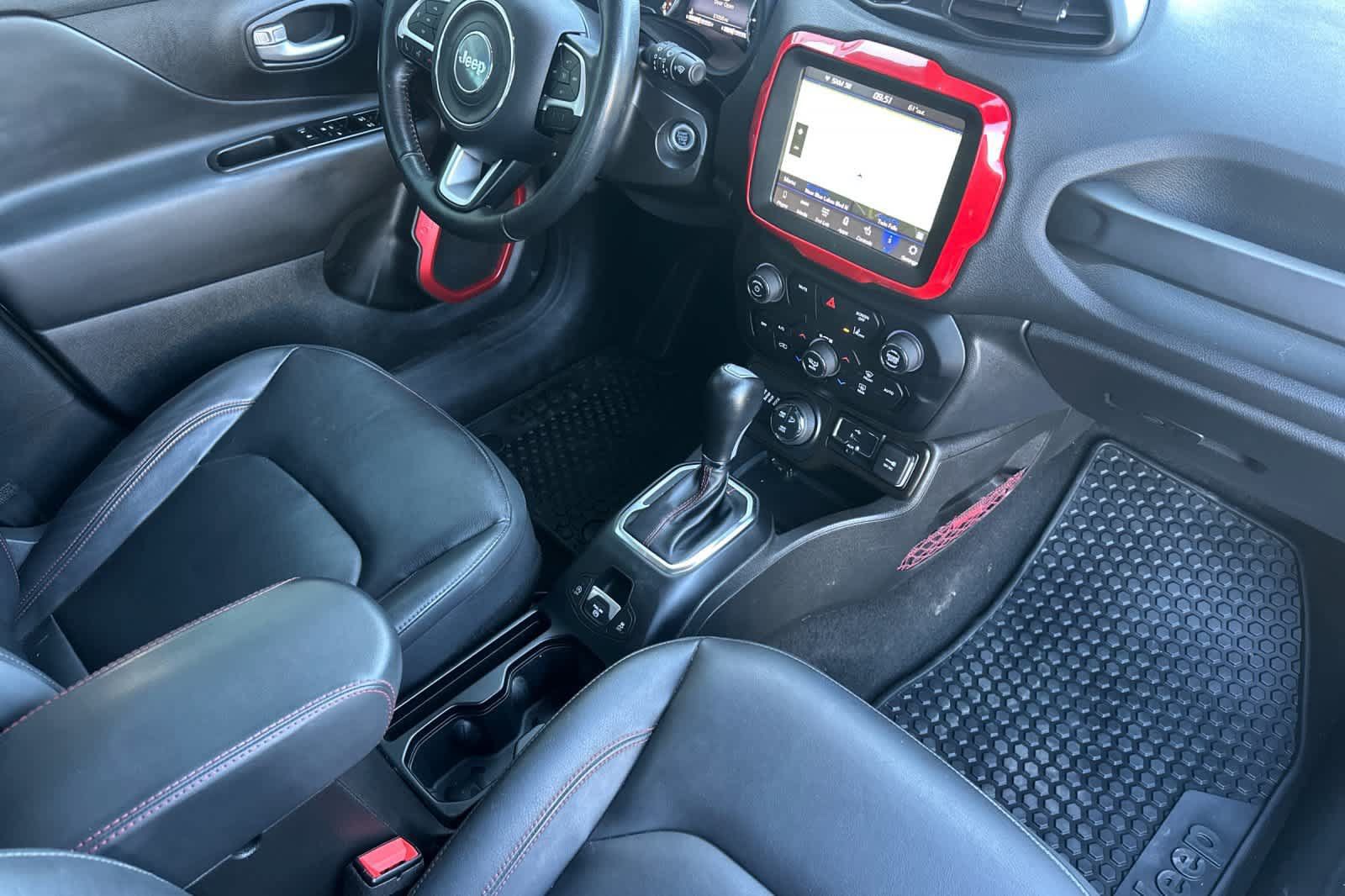 Used 2023 Jeep Renegade Trailhawk w/ Trailhawk Elite Group AWD/4WD image 16