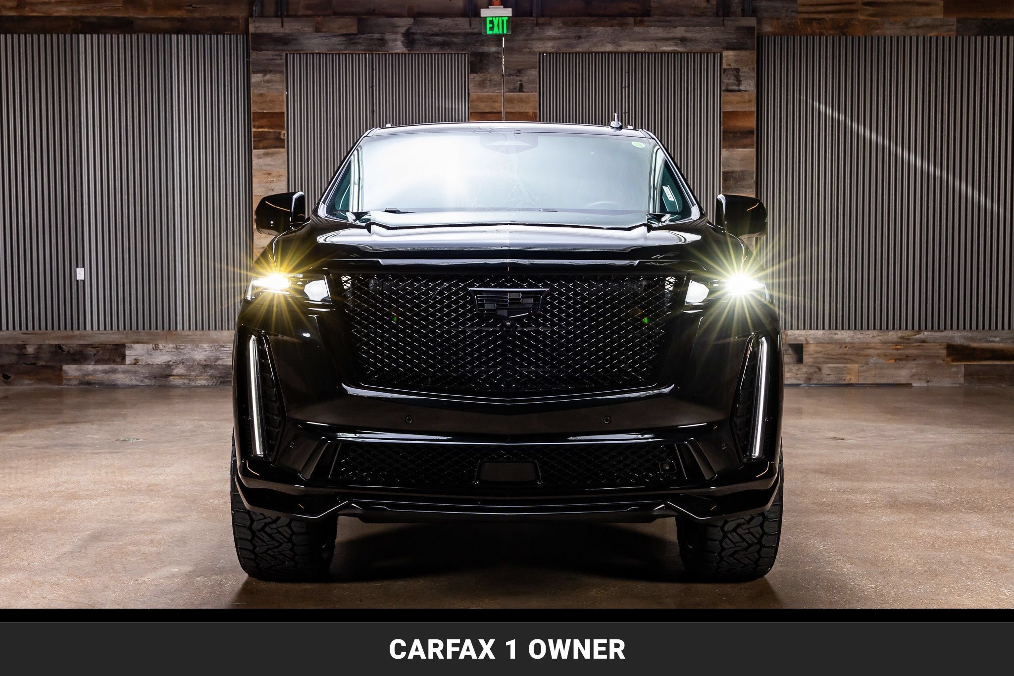 Used 2023 Cadillac Escalade ESV V AWD/4WD image 4