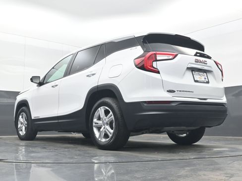 Used 2024 GMC Terrain SLE FWD image 28