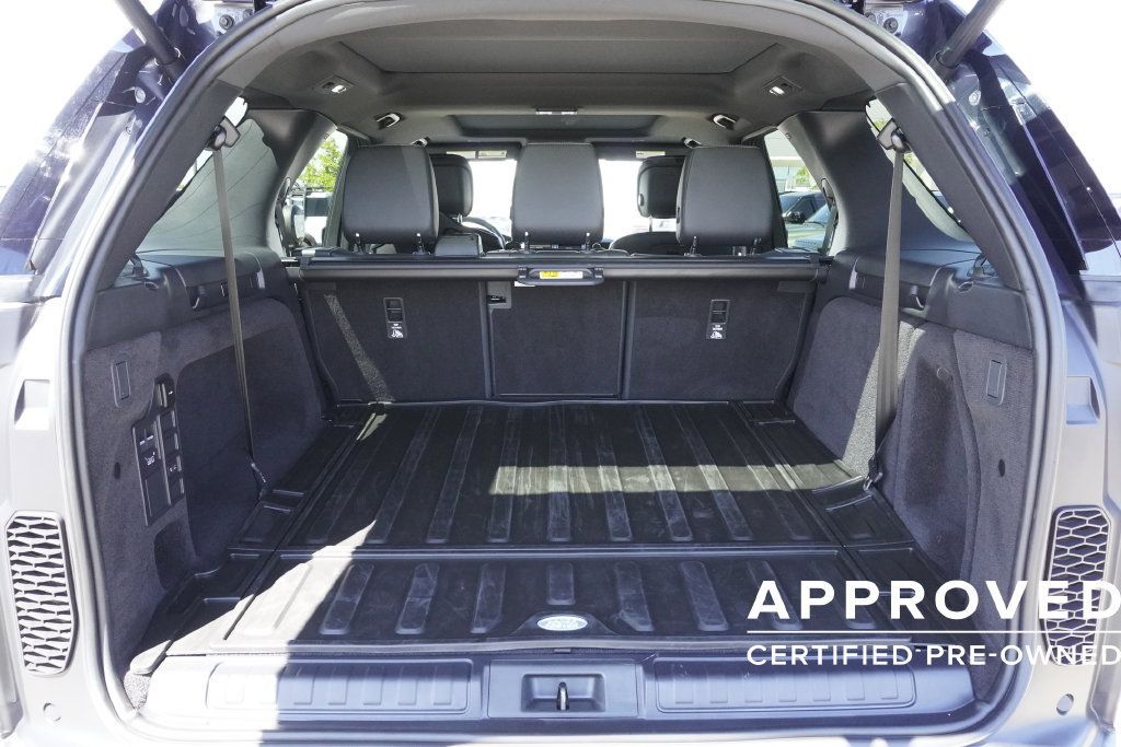 Used 2025 Land Rover Discovery S AWD/4WD image 31