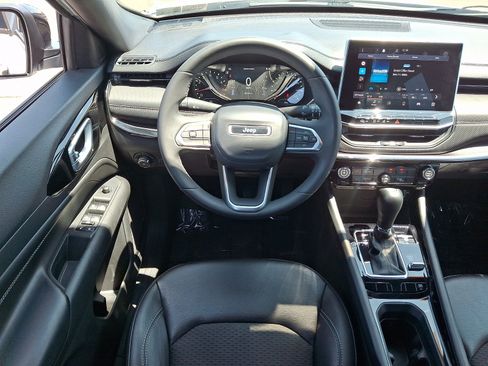 Certified 2023 Jeep Compass Latitude AWD/4WD image 11