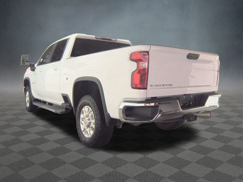 Used 2024 Chevrolet Silverado 2500 LT image 5