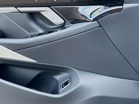 New 2026 BMW 530i w/ Convenience Package image 25