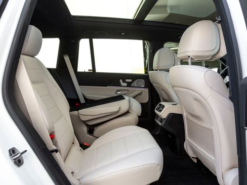 New 2025 Mercedes-Benz GLS 580 4MATIC image 25