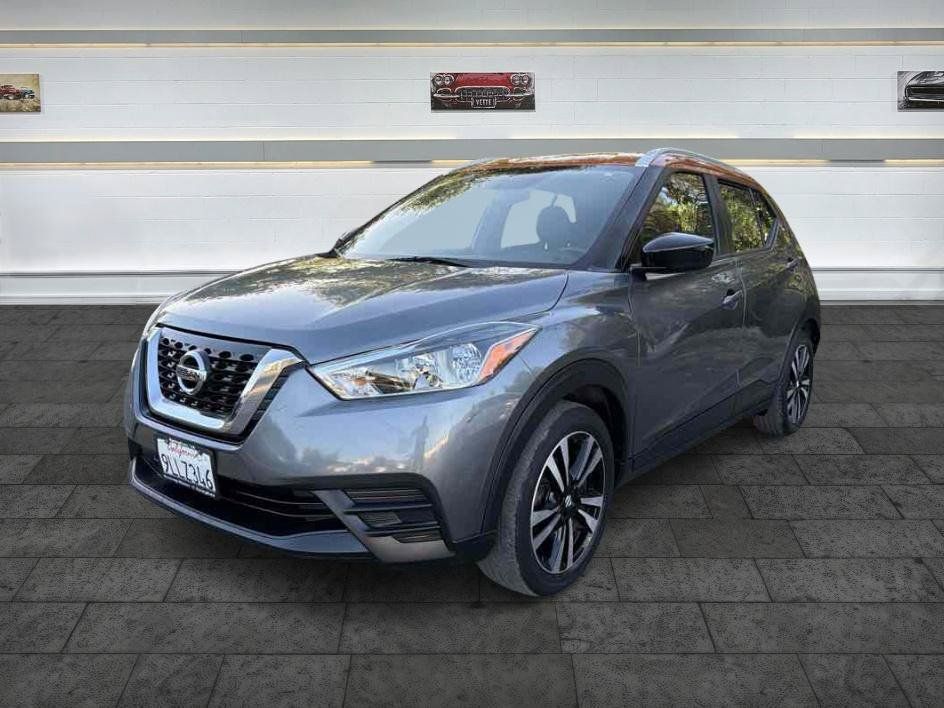 Used 2019 Nissan Kicks SV FWD image 3