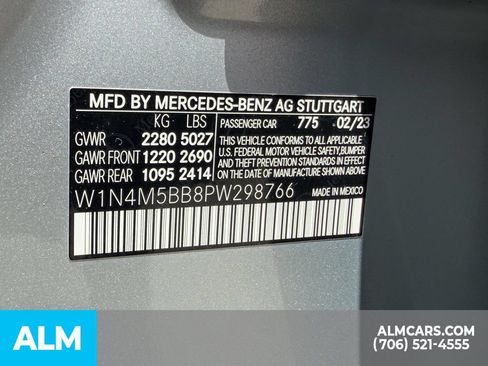 Used 2023 Mercedes-Benz GLB 35 AMG 4MATIC w/ Multimedia Package image 38