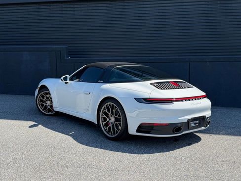 Certified 2022 Porsche 911 Targa 4S image 3