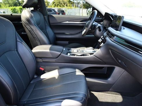 Used 2023 INFINITI QX60 Sensory AWD/4WD image 37