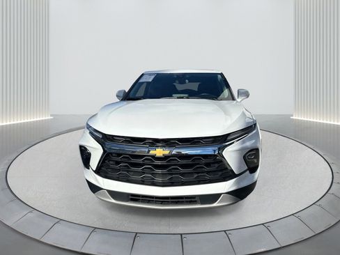 Certified 2025 Chevrolet Blazer LT image 2